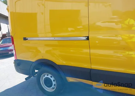 2020 Ford Transit-250 z USA, uszkodzony, nr VIN 1FTBR1X86LKA98279